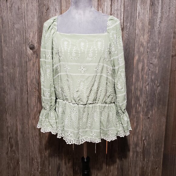 Cato 18 20W Top Blouse Green Embroidered Eyelet Peplum Ruffle Peasant Cottage 2X - Picture 1 of 6